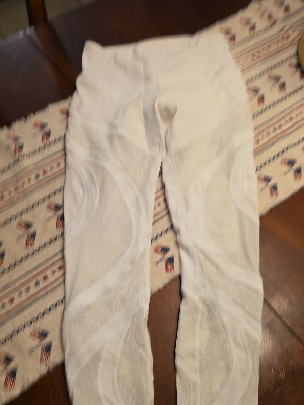 lululemon White Textured Leggings - Subtle Pattern